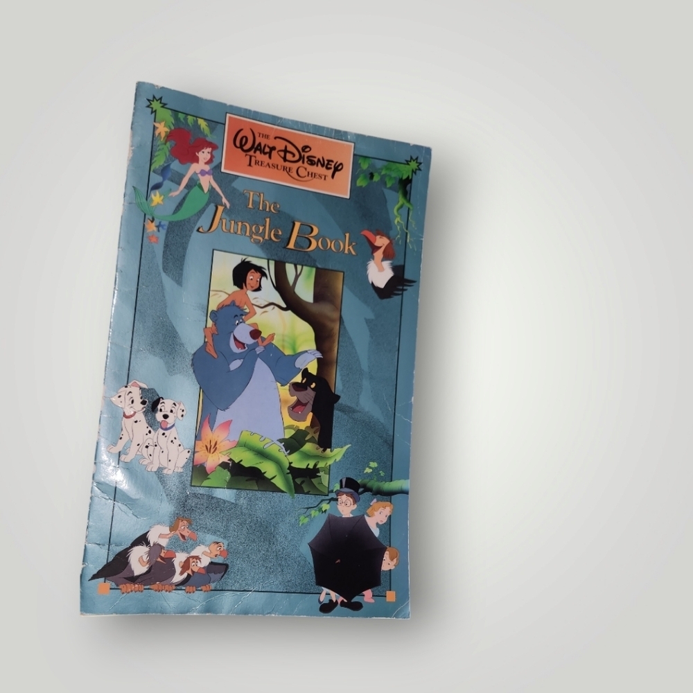 Vintage The Walt Disney Treasure Chest Book Collection Set of 8 Large Ov… - Picture 5 of 16